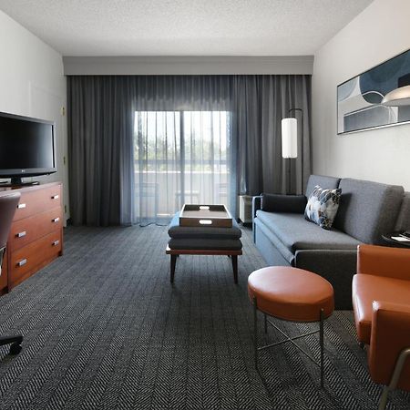 Courtyard Dallas Las Colinas Irving Exterior photo